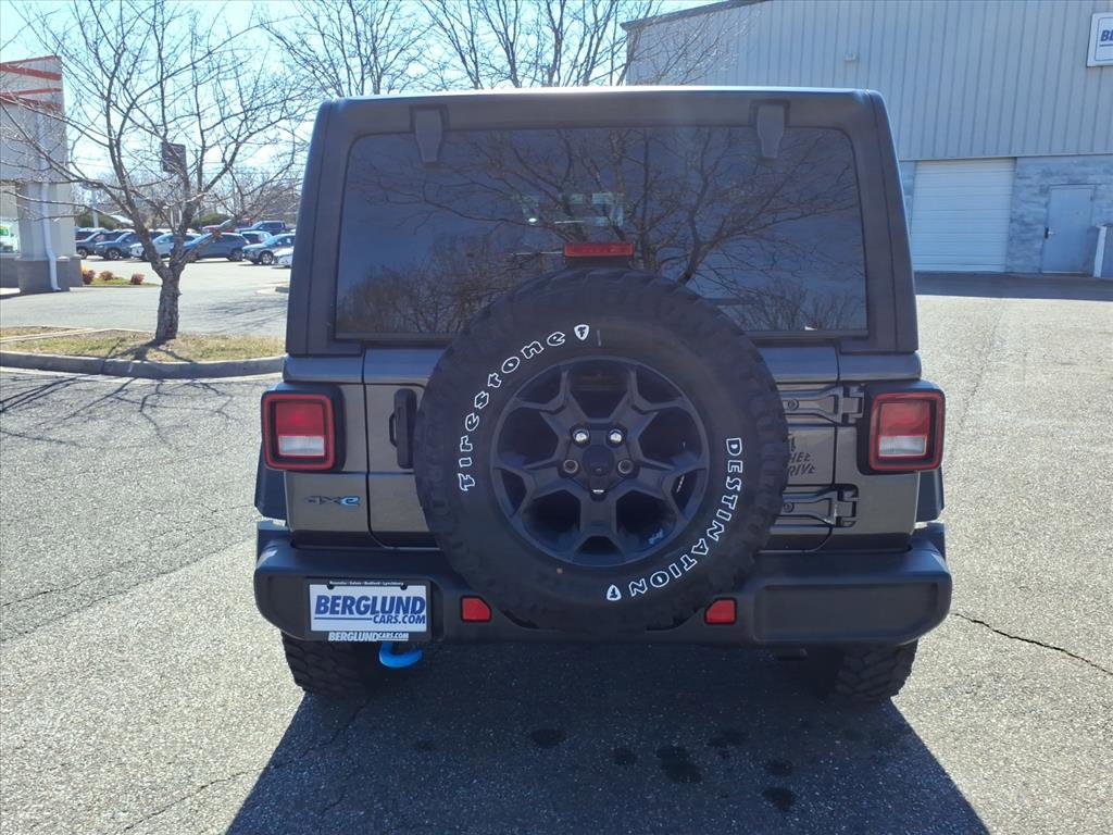 Used 2023 Jeep Wrangler Unlimited w/ Cold Weather Group AWD/4WD image 11