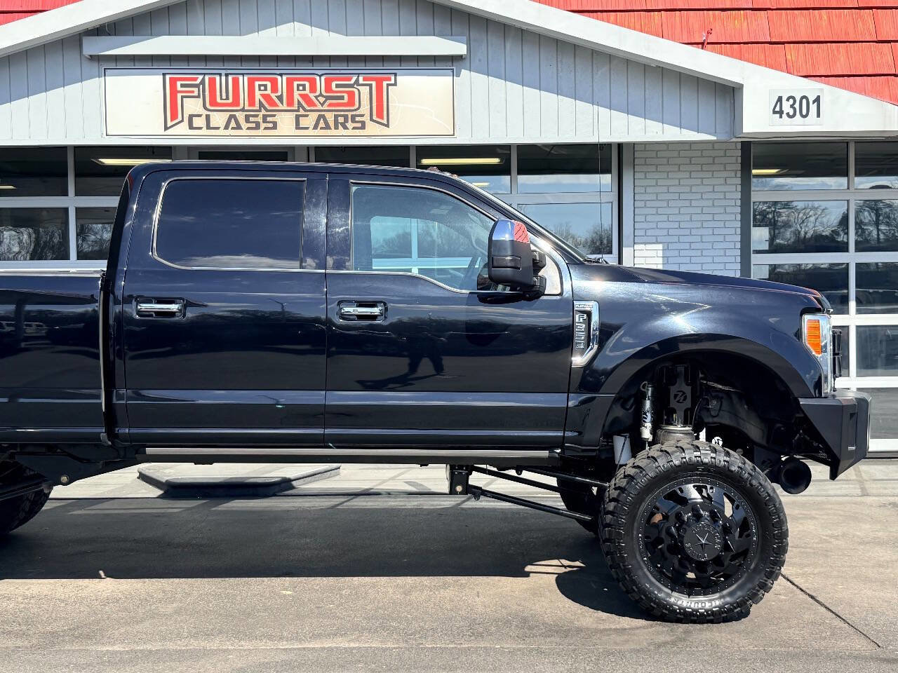 Used 2017 Ford F350 Platinum w/ Platinum Ultimate Package image 18