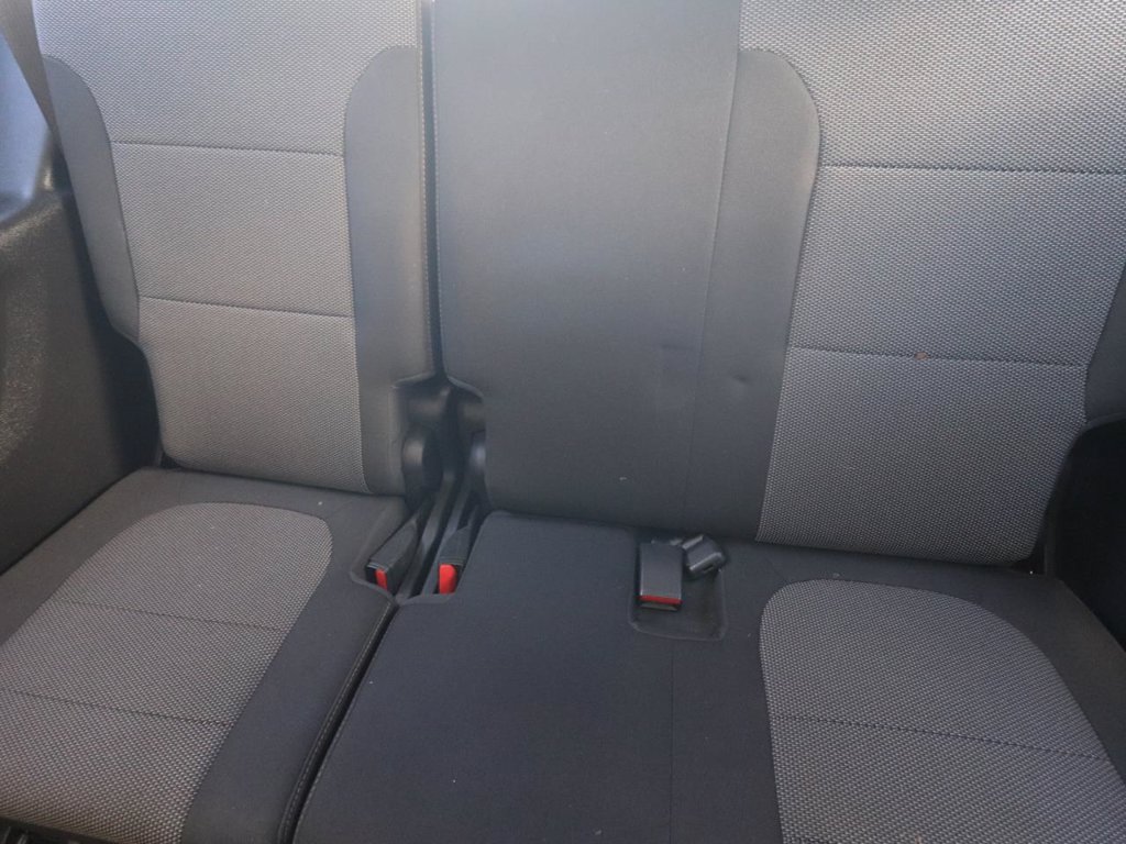 Used 2021 Chevrolet Traverse LS FWD image 13