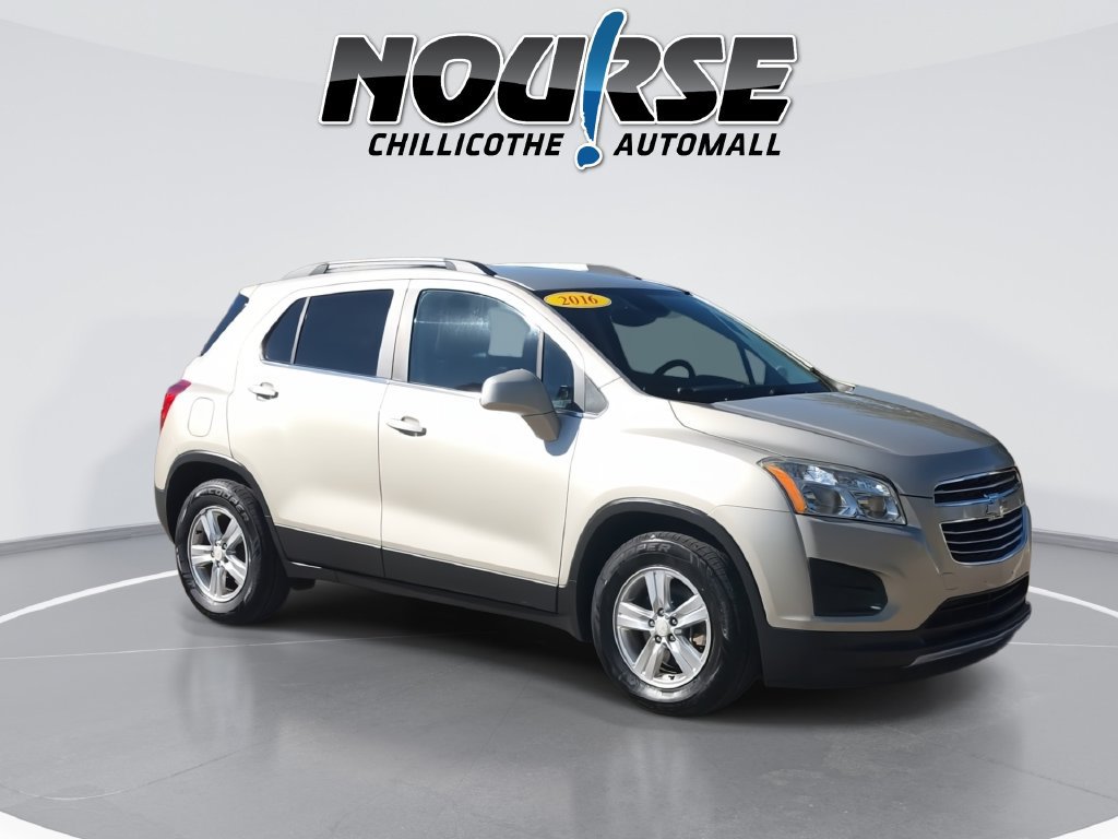 Used 2016 Chevrolet Trax LT w/ LT Convenience Package FWD image 2