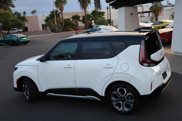 Used 2025 Kia Soul EX image 16