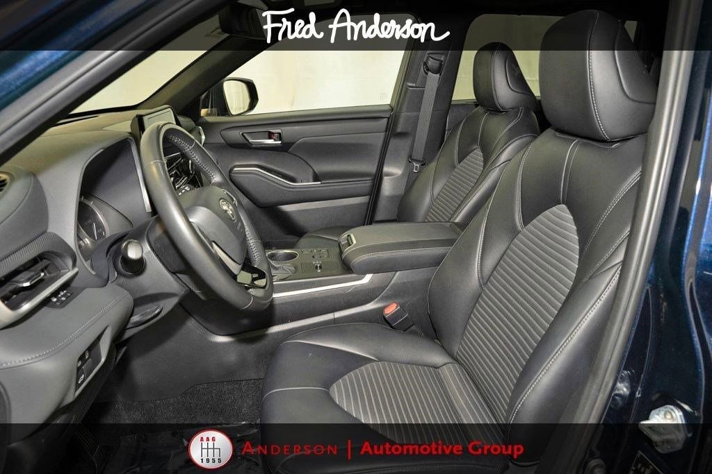 Used 2024 Toyota Highlander XSE image 13