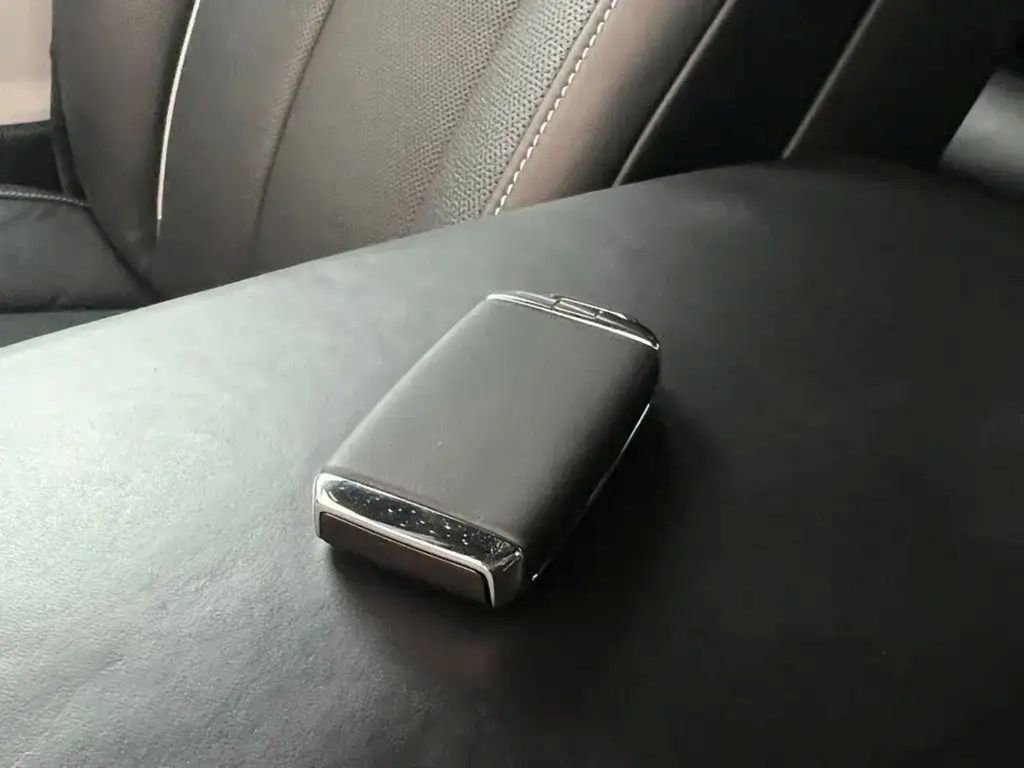 Used 2020 Rolls-Royce Phantom Sedan RWD image 17
