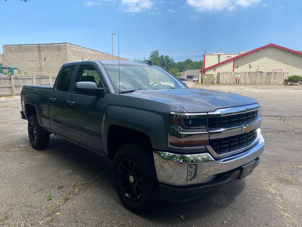 Used 2016 Chevrolet Silverado 1500 LT w/ All Star Edition AWD/4WD image 7