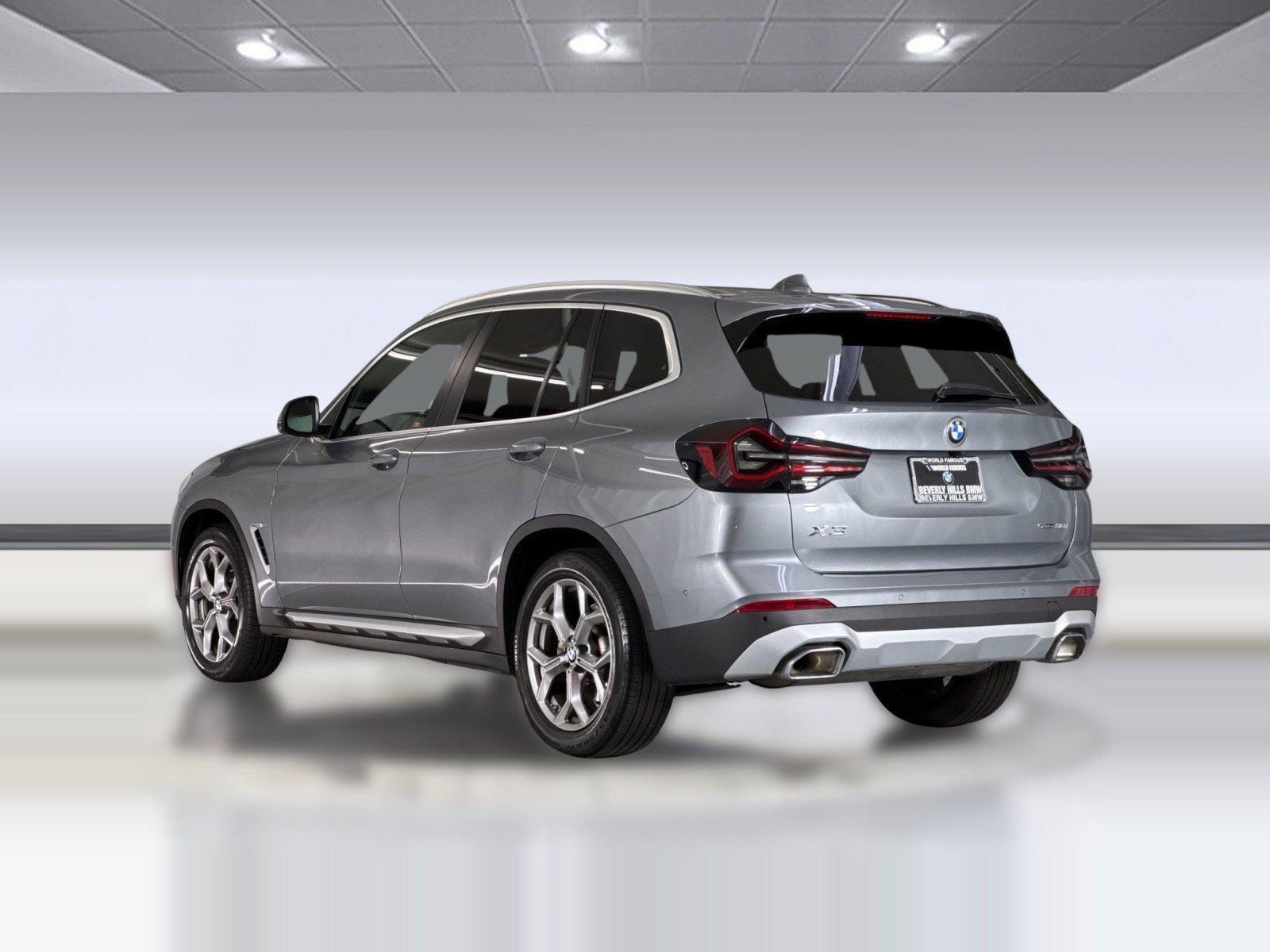 Used 2023 BMW X3 sDrive30i w/ Premium Package RWD image 3