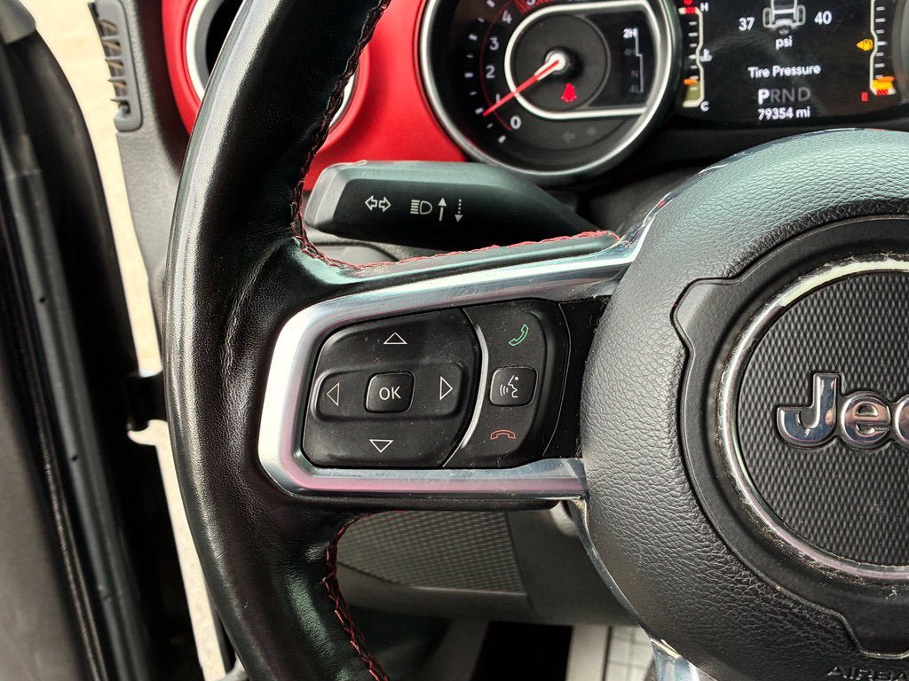 Used 2021 Jeep Wrangler Unlimited Rubicon AWD/4WD image 16