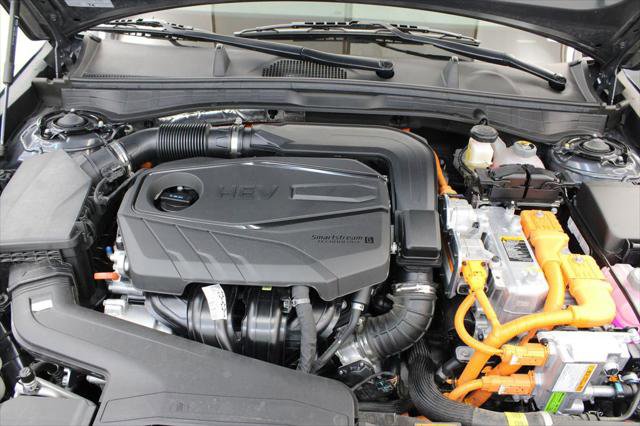 Used 2025 Hyundai Sonata SEL FWD image 30