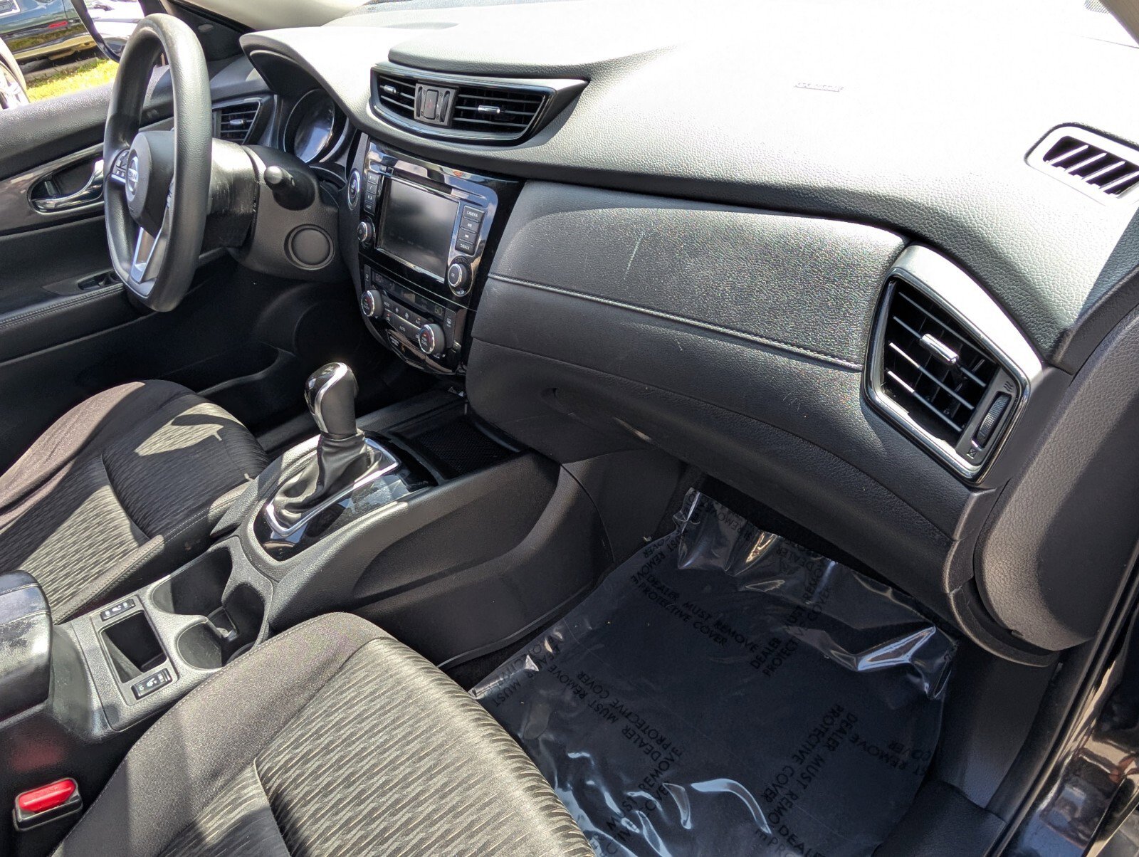 Used 2020 Nissan Rogue SV FWD image 20