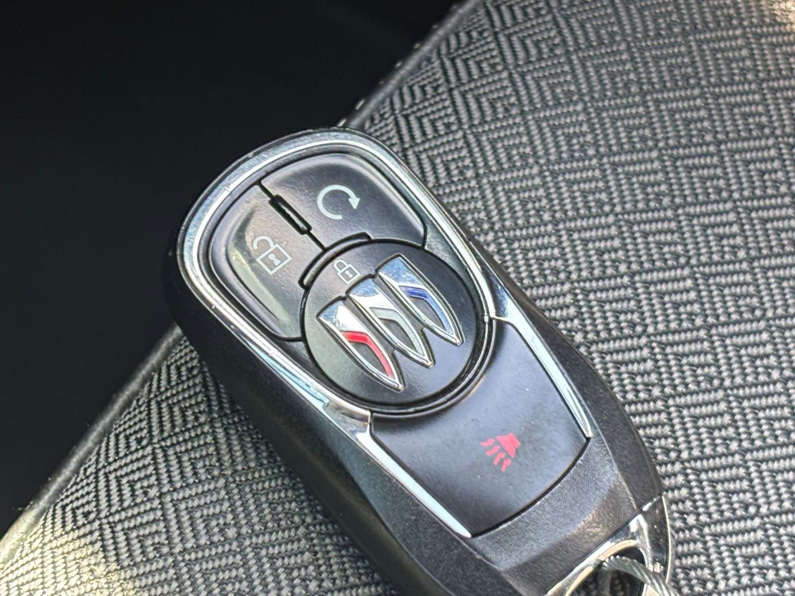 Used 2025 Buick Encore GX Preferred FWD image 23