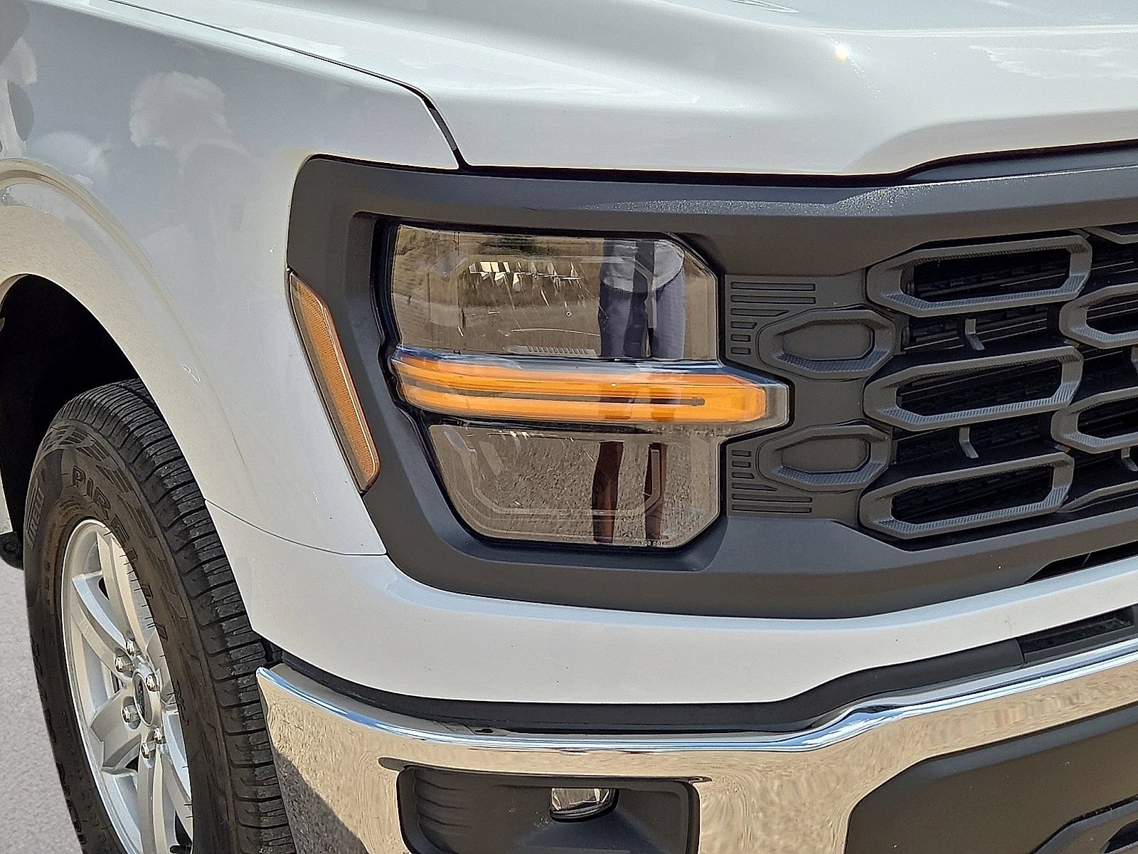 Used 2025 Ford F150 XL w/ Equipment Group 103A High AWD/4WD image 9