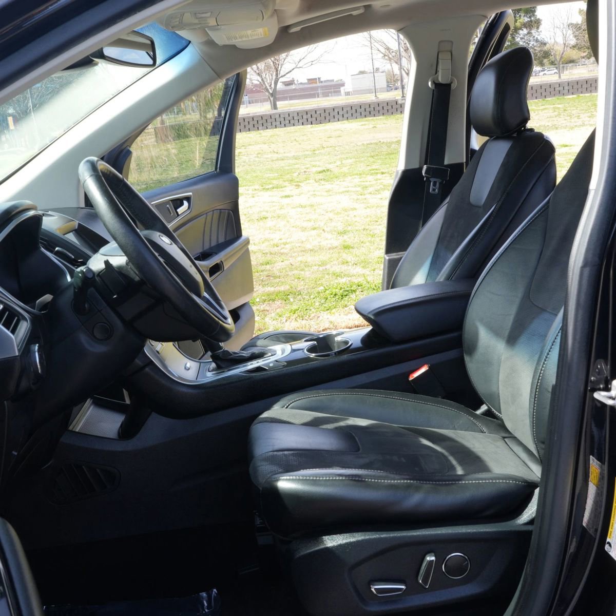 Used 2017 Ford Edge Sport AWD/4WD image 2