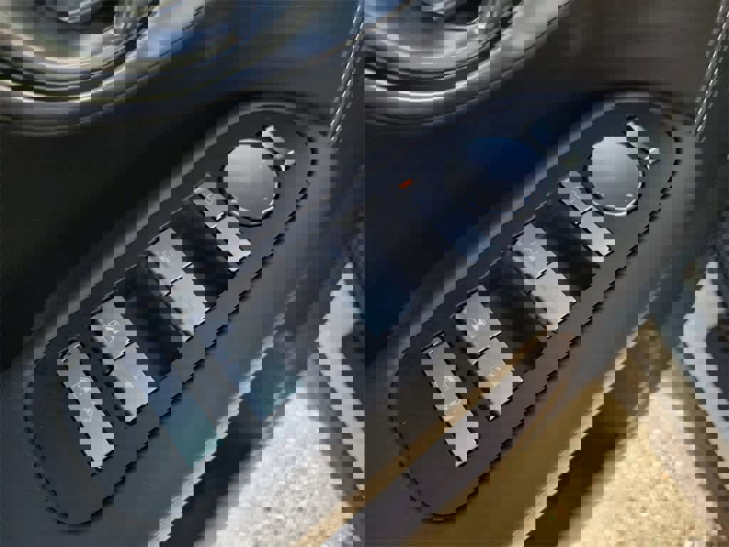 New 2026 Hyundai Ioniq 9 SE image 18