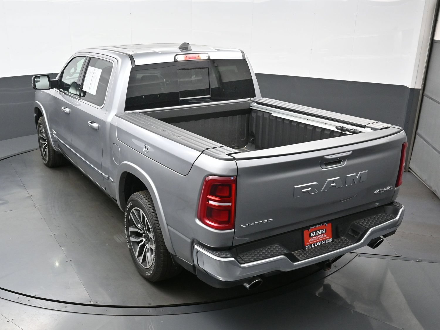 Used 2025 RAM 1500 Limited AWD/4WD image 38