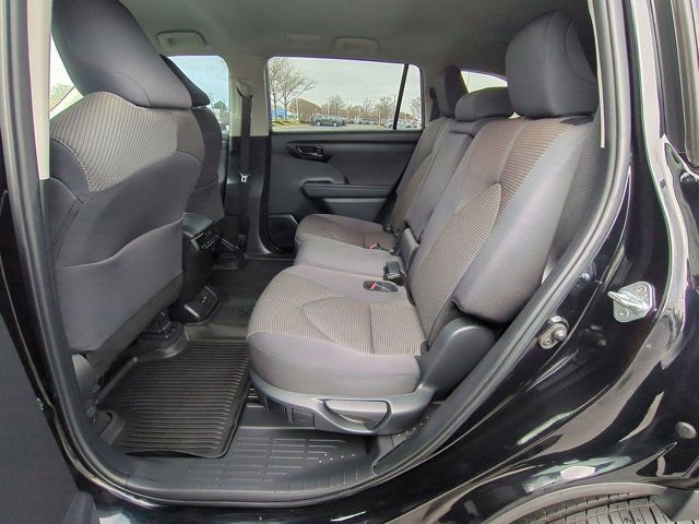 Certified 2024 Toyota Highlander LE image 14