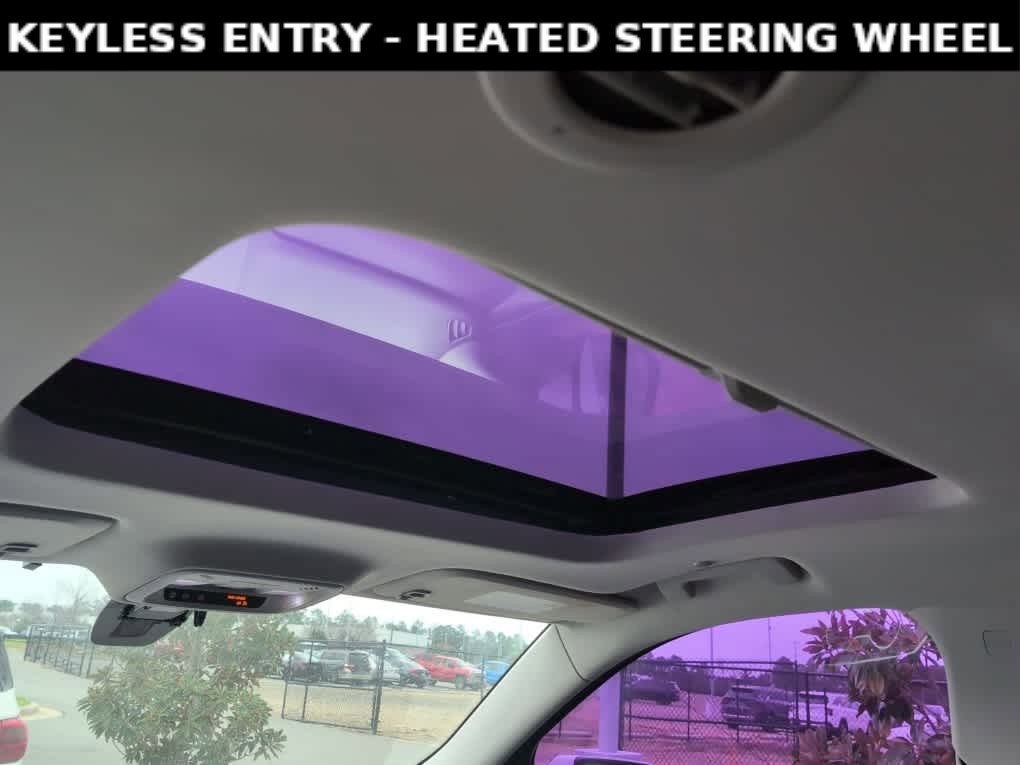 Used 2021 Chevrolet Traverse Premier w/ LPO, Floor Liner Package image 8