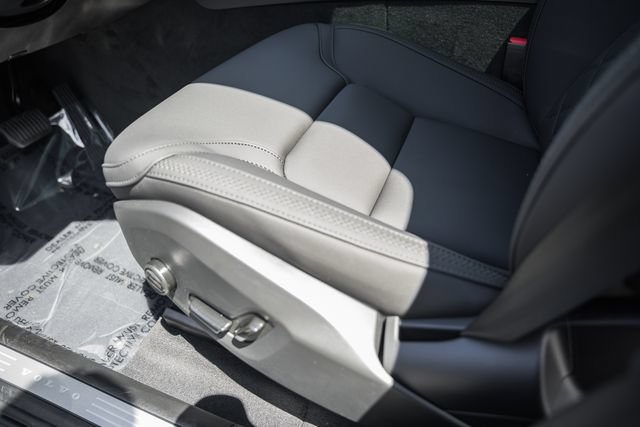 New 2026 Volvo XC60 T8 Plus w/ Protection Package Premier AWD/4WD image 35
