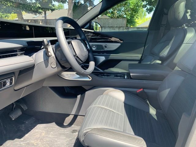 New 2025 Lincoln Nautilus Reserve image 13