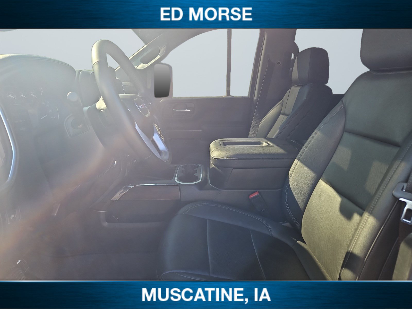 Used 2022 GMC Sierra 2500 SLT w/ SLT Preferred Package AWD/4WD image 13