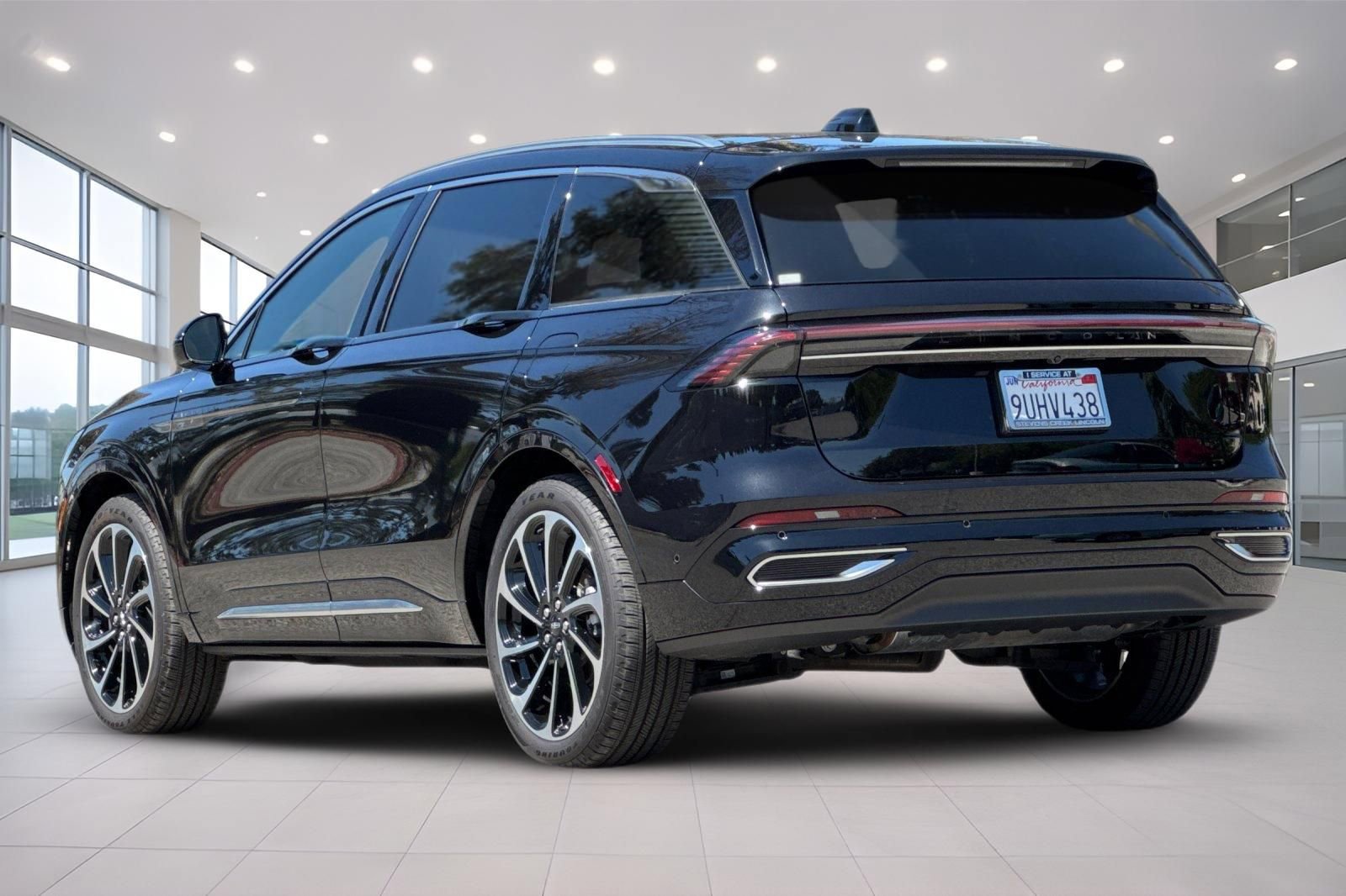 Certified 2024 Lincoln Nautilus Black Label image 6