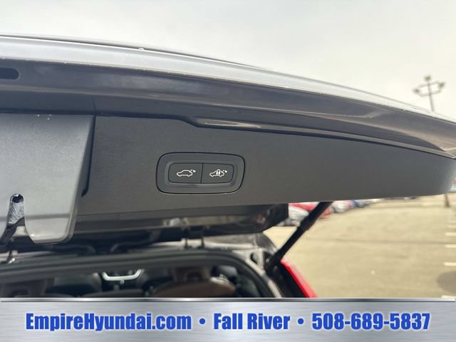 Used 2025 Volvo V60 B5 Cross Country Plus AWD/4WD image 8