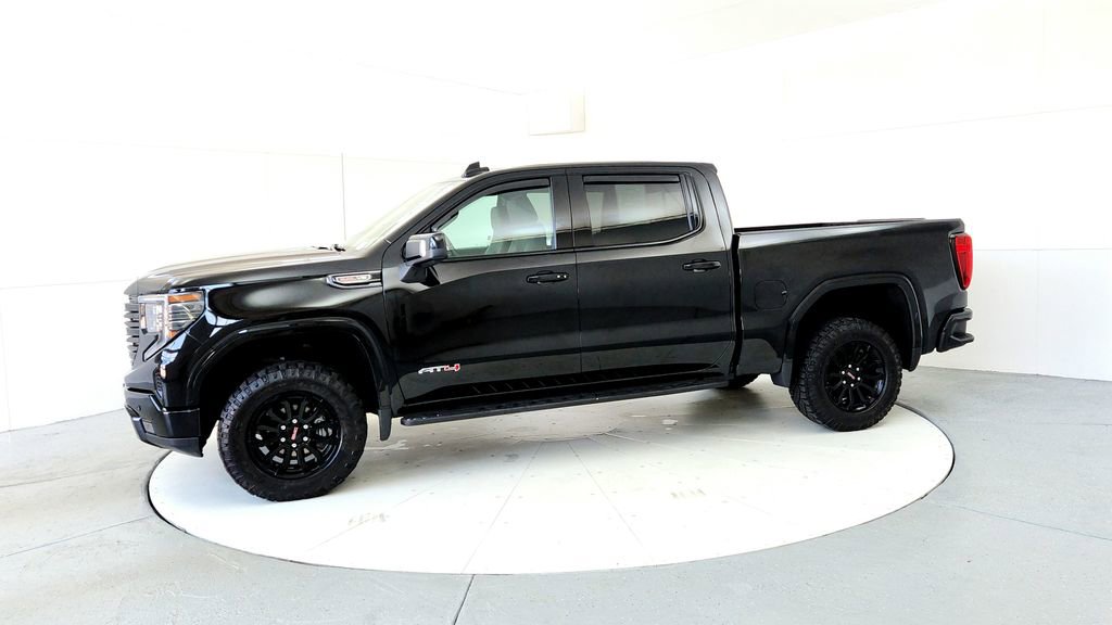 Used 2023 GMC Sierra 1500 AT4 w/ AT4 Premium Package AWD/4WD image 3