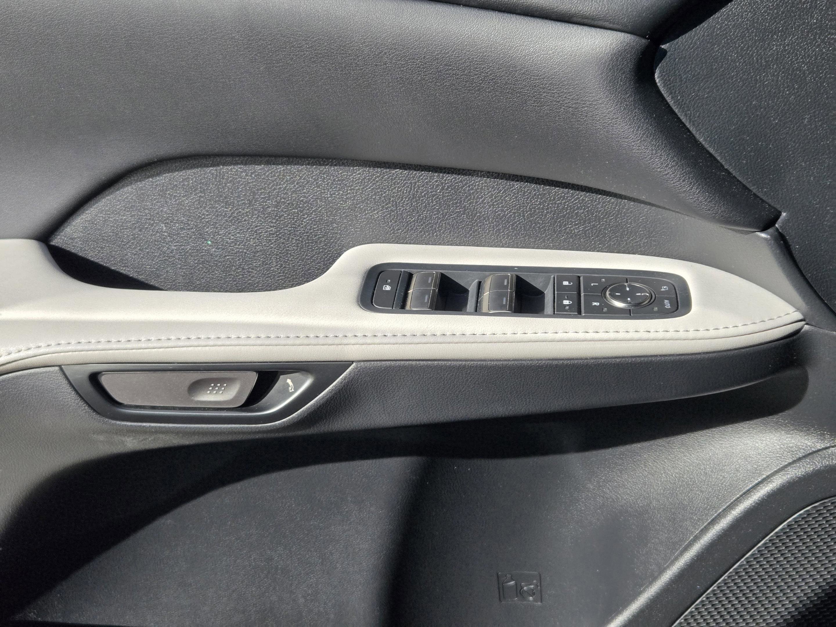 Used 2024 Lexus RX 350h w/ Accessory Package (Z1) image 19