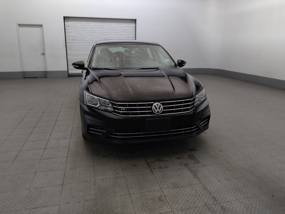 Used 2017 Volkswagen Passat 1.8T R-Line FWD image 14