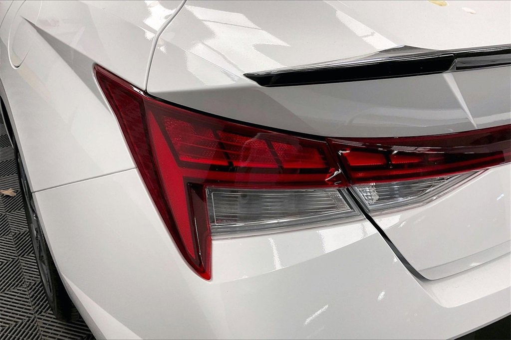 Certified 2025 Hyundai Elantra SEL image 24