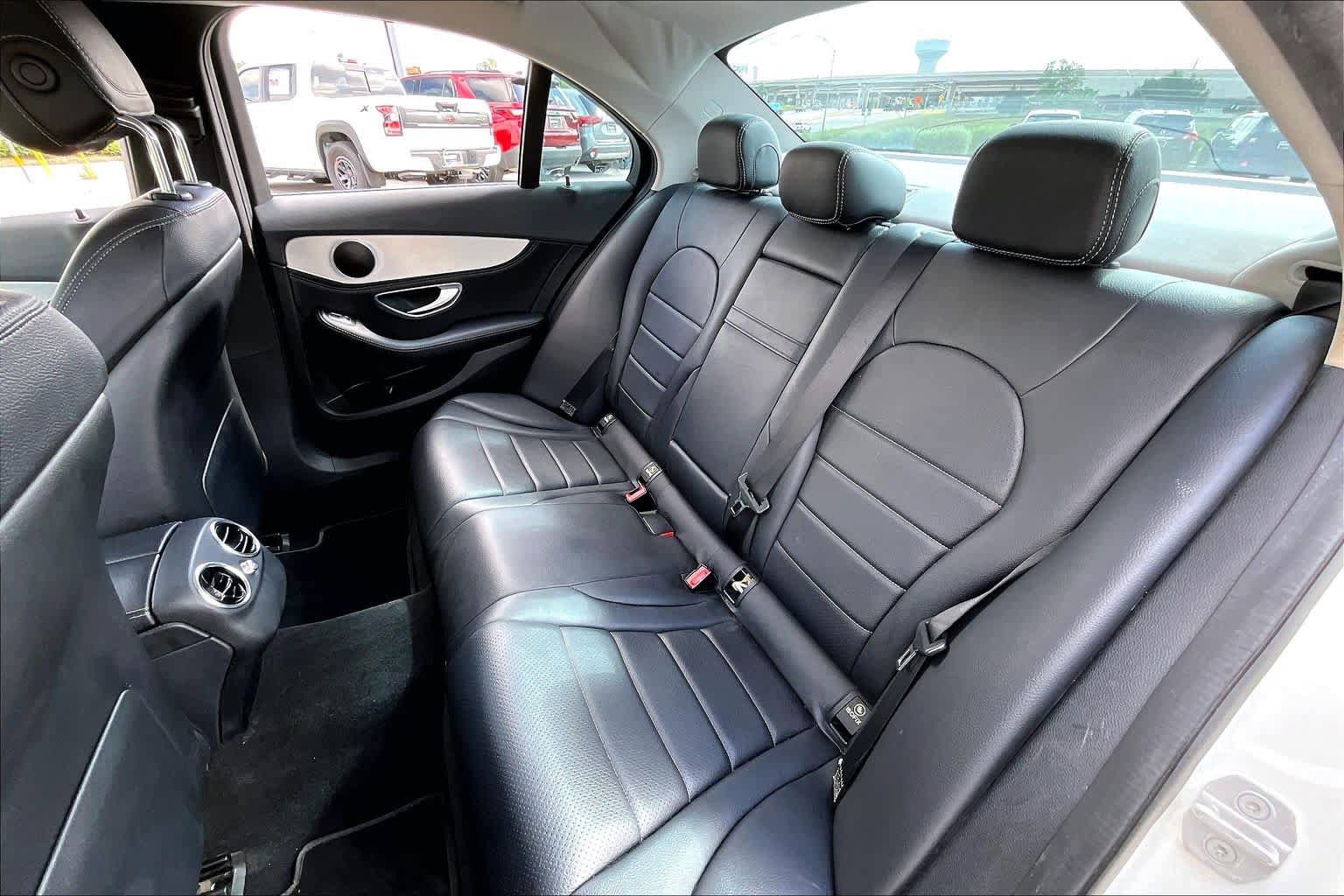 Used 2015 Mercedes-Benz C 300 Sedan image 21