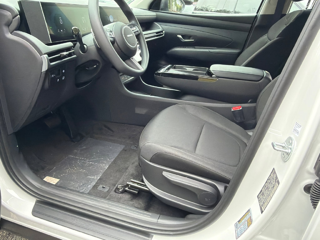 New 2026 Hyundai Tucson Blue SE FWD image 9