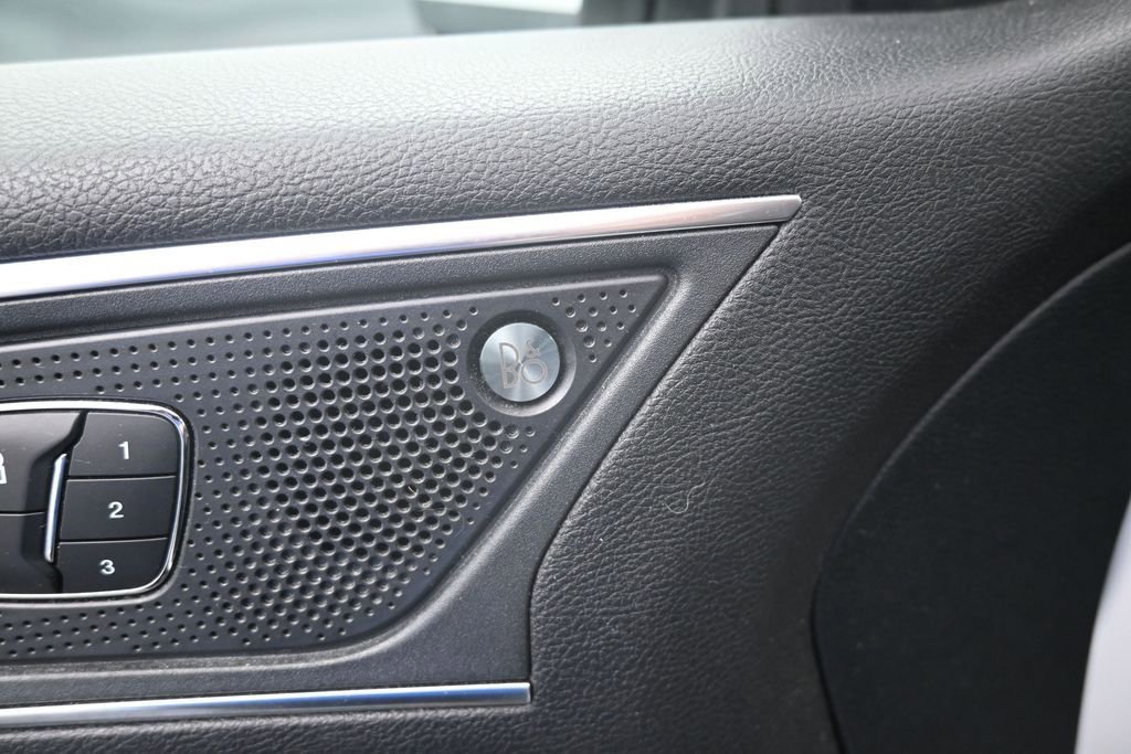 Used 2022 Ford Edge Titanium AWD/4WD image 25