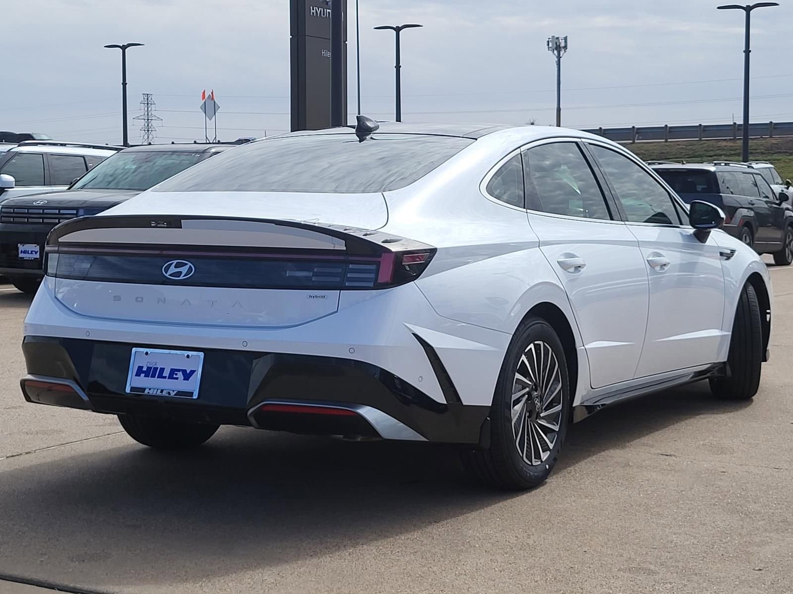 New 2026 Hyundai Sonata Limited FWD image 5