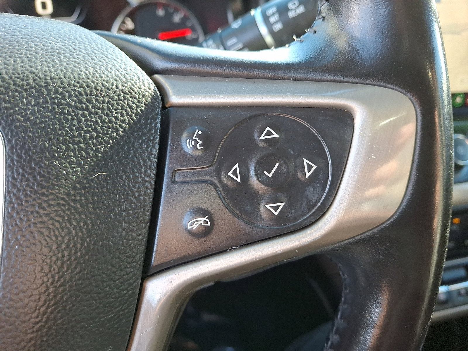 Used 2021 GMC Acadia Denali w/ Denali Technology Package image 21