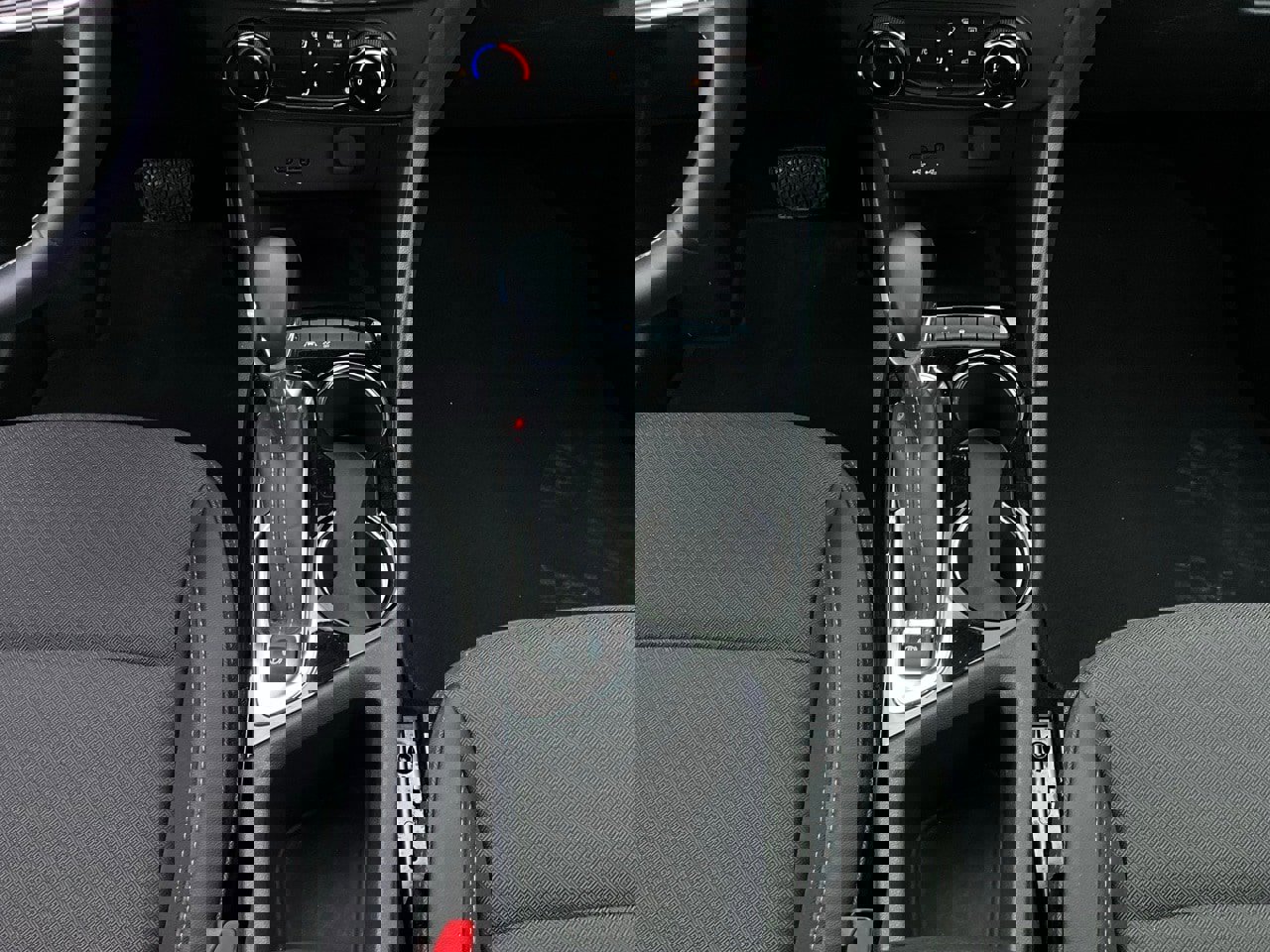 Used 2025 Buick Encore GX Preferred image 13