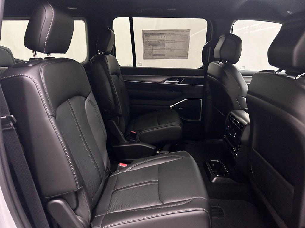 New 2026 Jeep Grand Wagoneer 4WD image 15