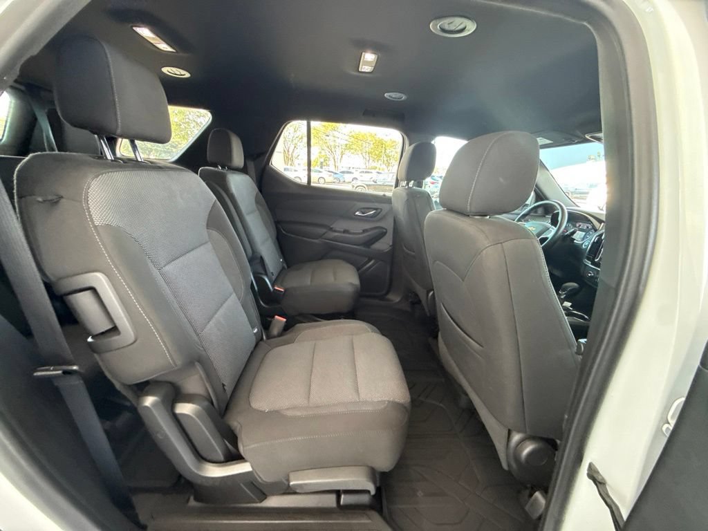 Used 2023 Chevrolet Traverse LT FWD image 39