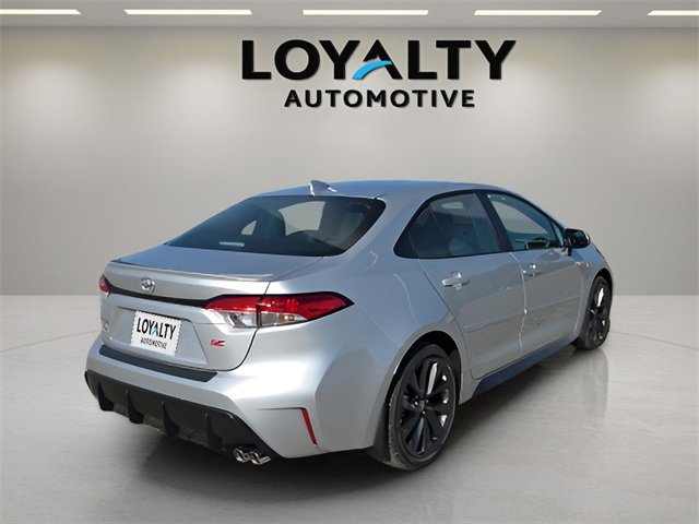 Used 2025 Toyota Corolla SE w/ SE Premium Package image 5