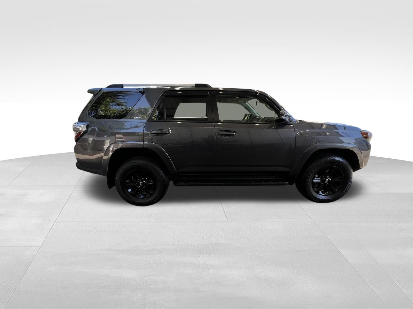 Used 2023 Toyota 4Runner SR5 Premium AWD/4WD image 4