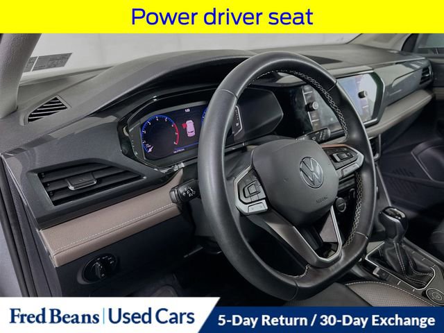Used 2022 Volkswagen Taos SEL image 12