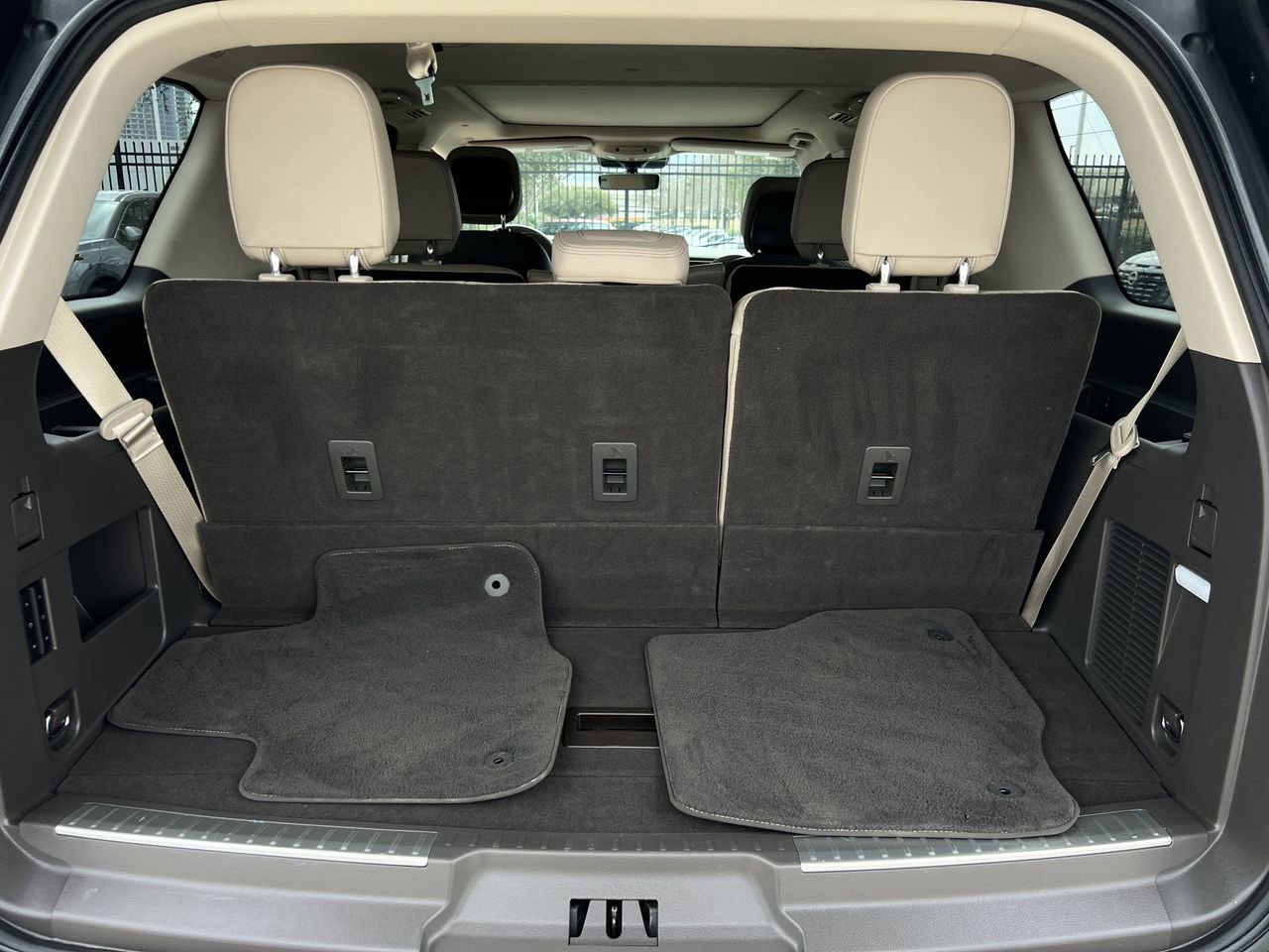 Used 2024 Lincoln Navigator Premiere image 27