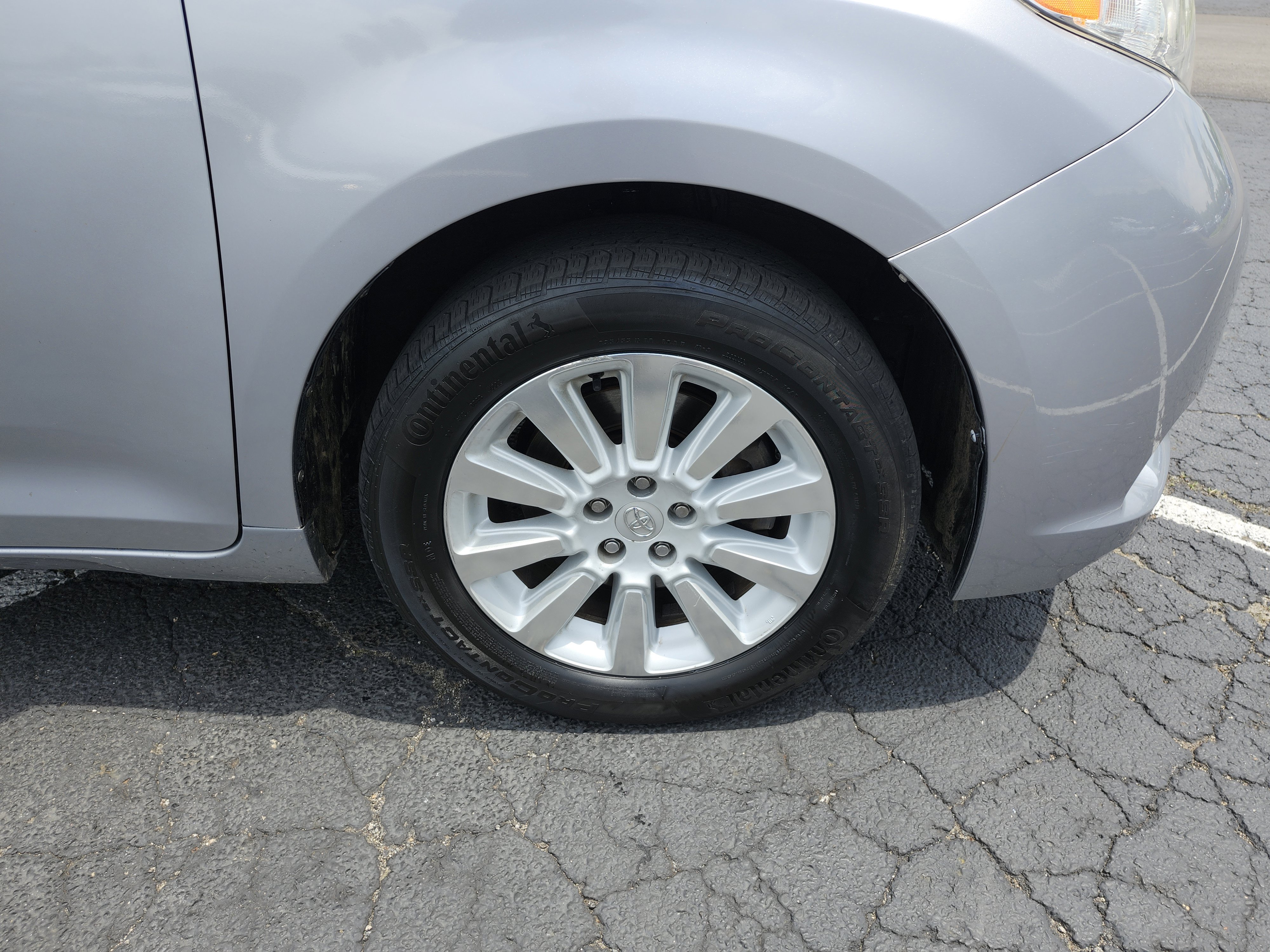 Used 2015 Toyota Sienna XLE Premium AWD/4WD image 11