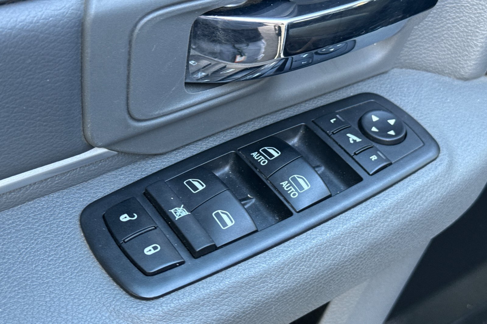 Used 2019 RAM 1500 Big Horn RWD image 13