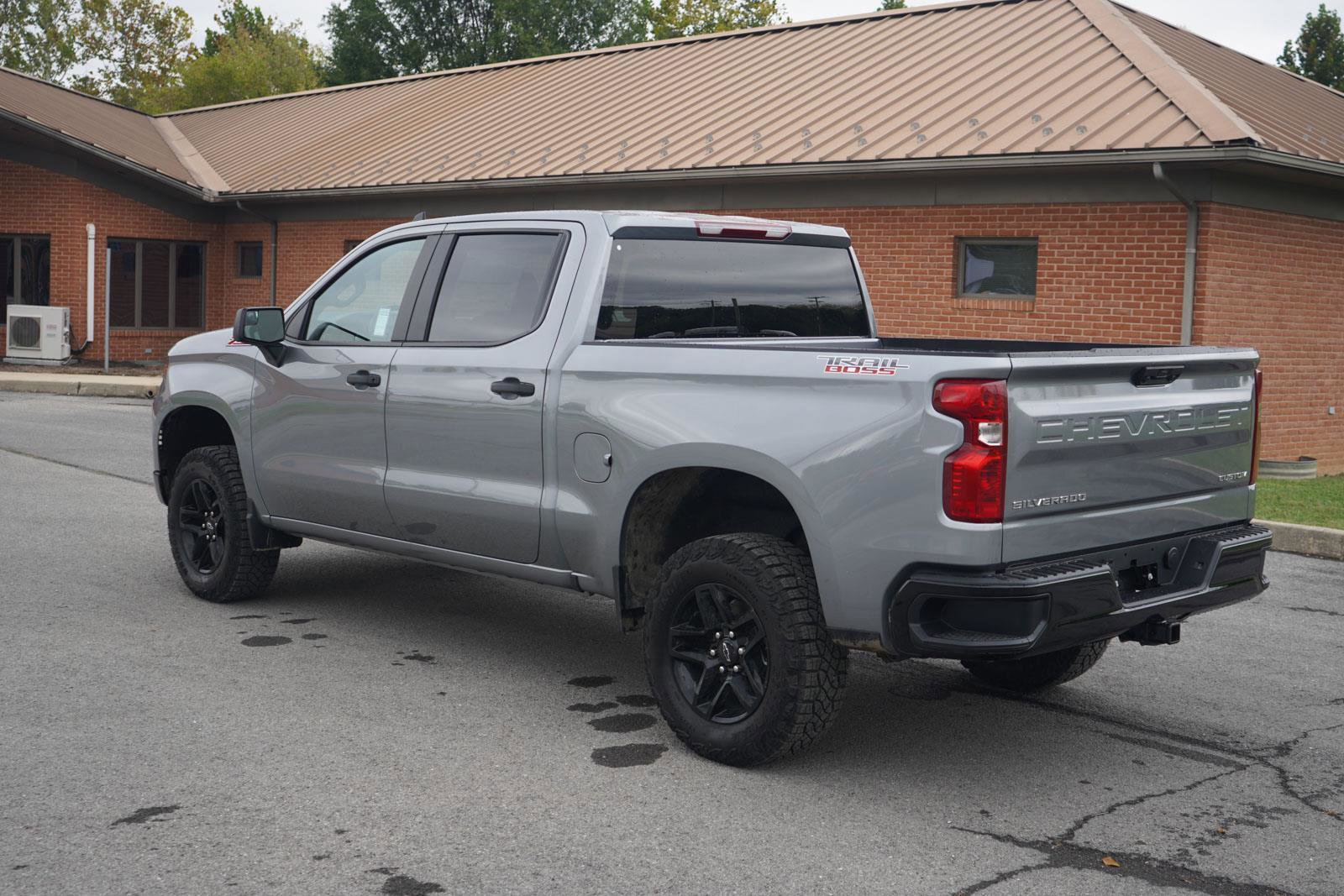 New 2026 Chevrolet Silverado 1500 Custom Trail Boss w/ LPO, Dark Essentials Package AWD/4WD image 6