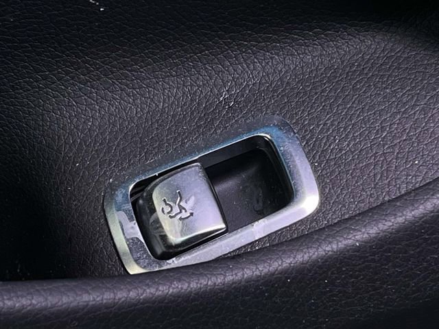 Used 2018 Mercedes-Benz S 560 4MATIC Sedan image 38