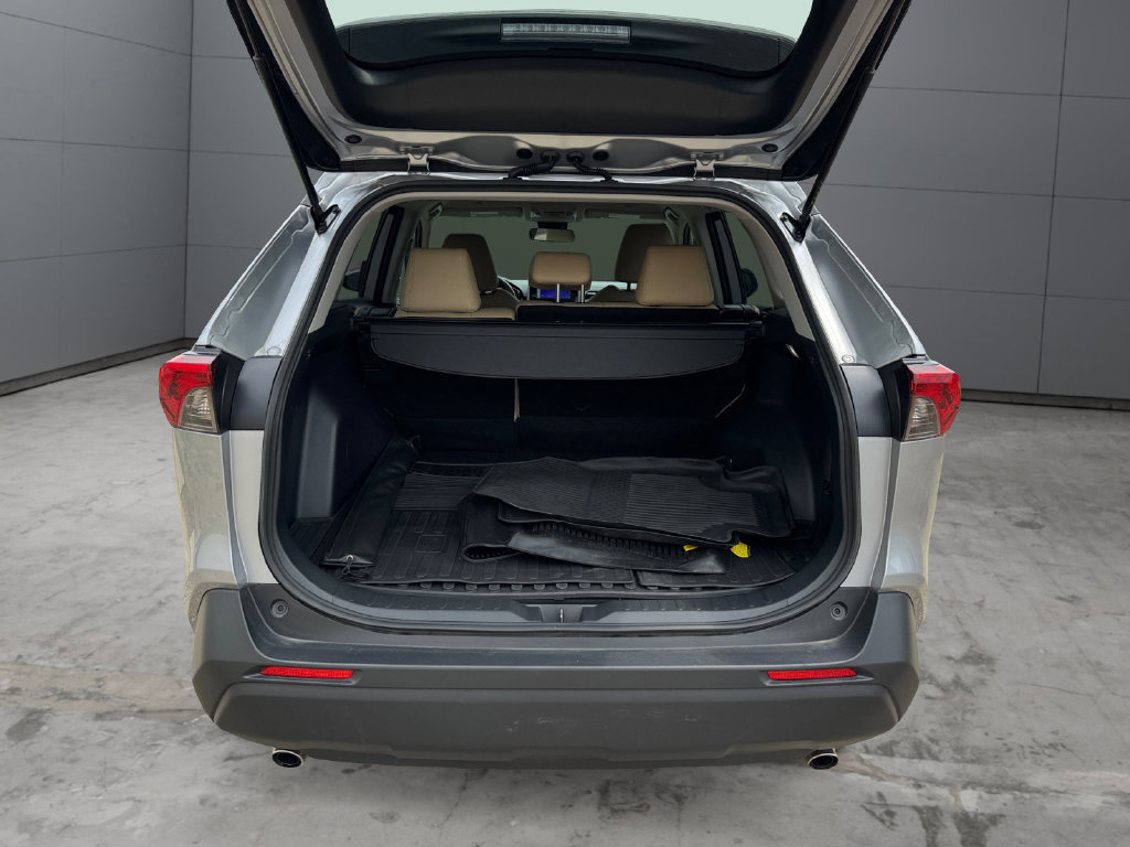 Certified 2025 Toyota RAV4 LE AWD/4WD image 19