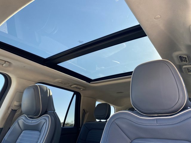 Used 2021 Lincoln Navigator Black Label image 10