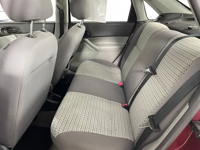 Used 2006 Ford Focus ZX4 Sedan image 12