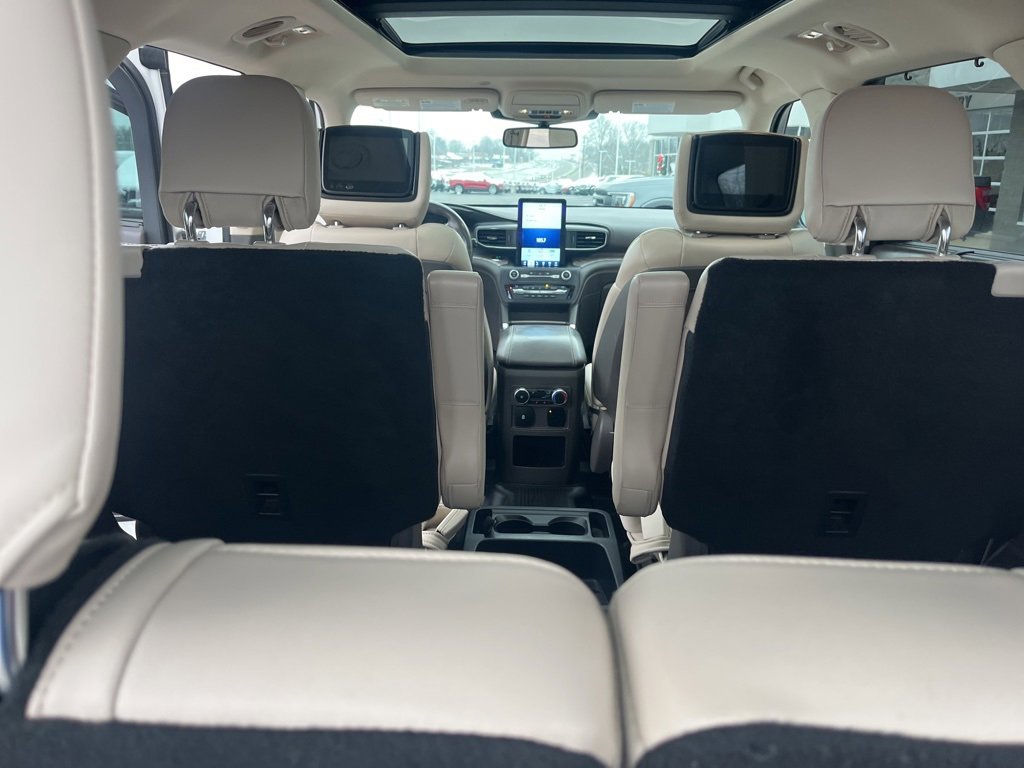 Used 2020 Ford Explorer Platinum w/ Premium Technology Package image 13
