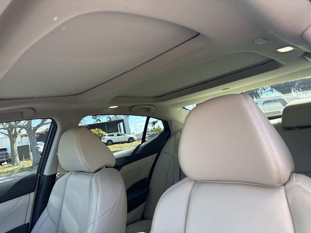 Used 2023 Nissan Maxima Platinum w/ Sport Mat Group image 30