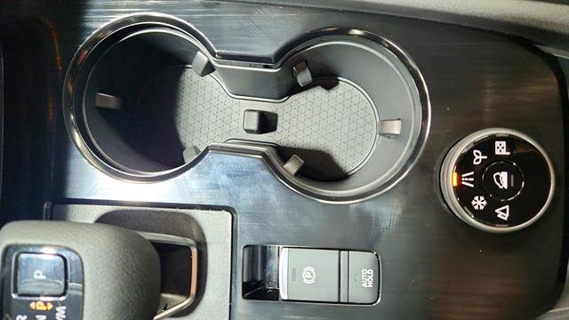 Used 2025 Nissan Rogue SV image 42